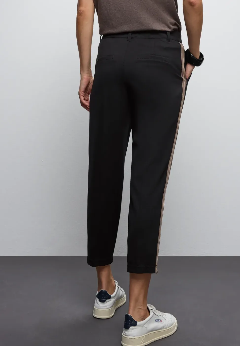 Chino met tapedetails
