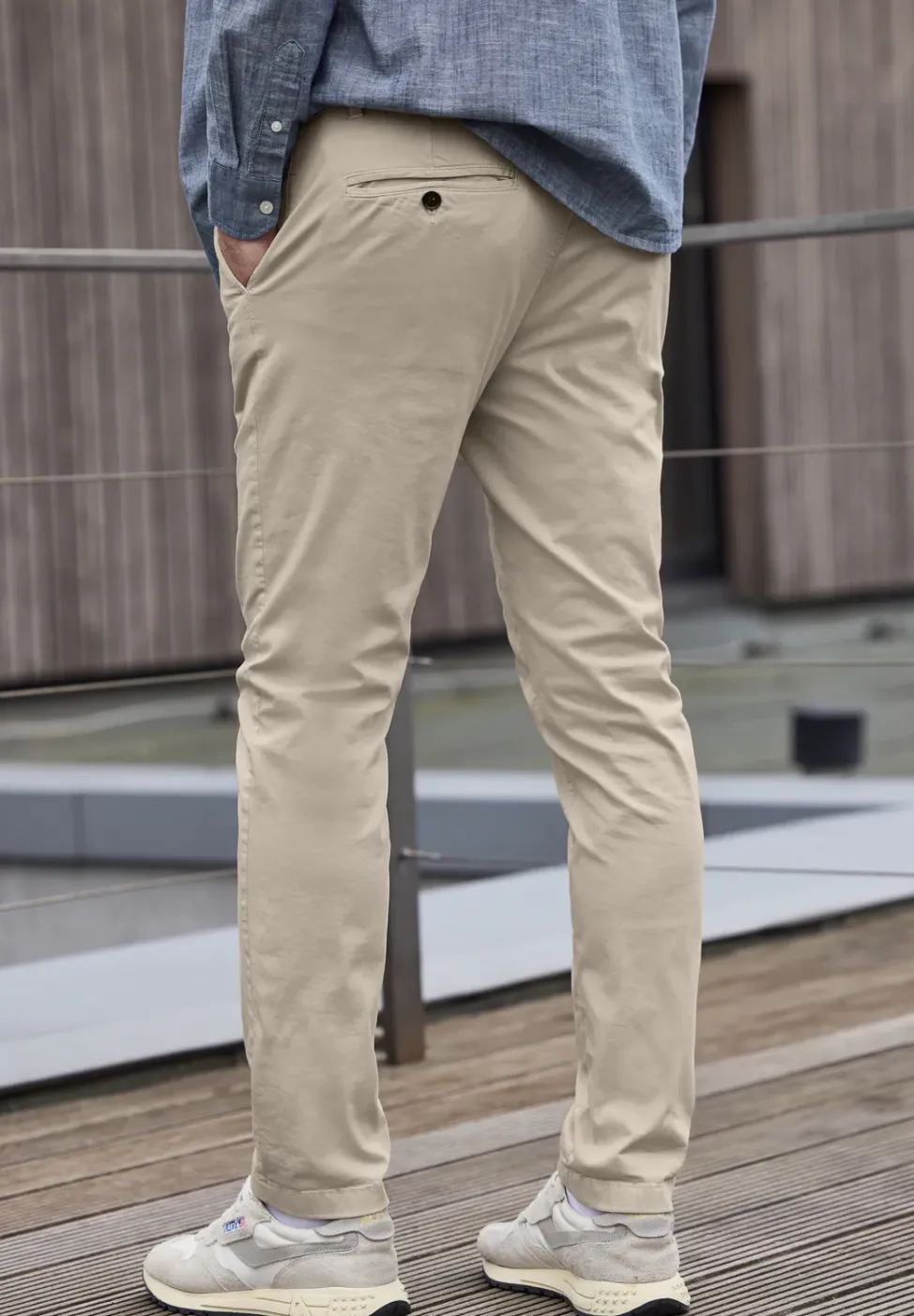 Chino met elastische tailleband