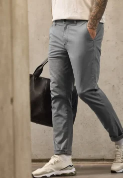 Chino met elastische tailleband