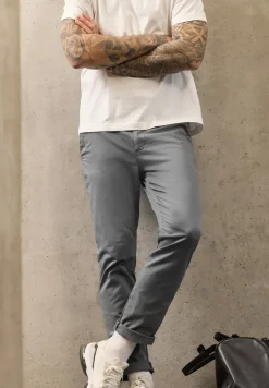 Chino met elastische tailleband