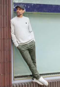 Chino met elastische tailleband