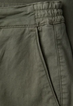 Chino met elastische tailleband