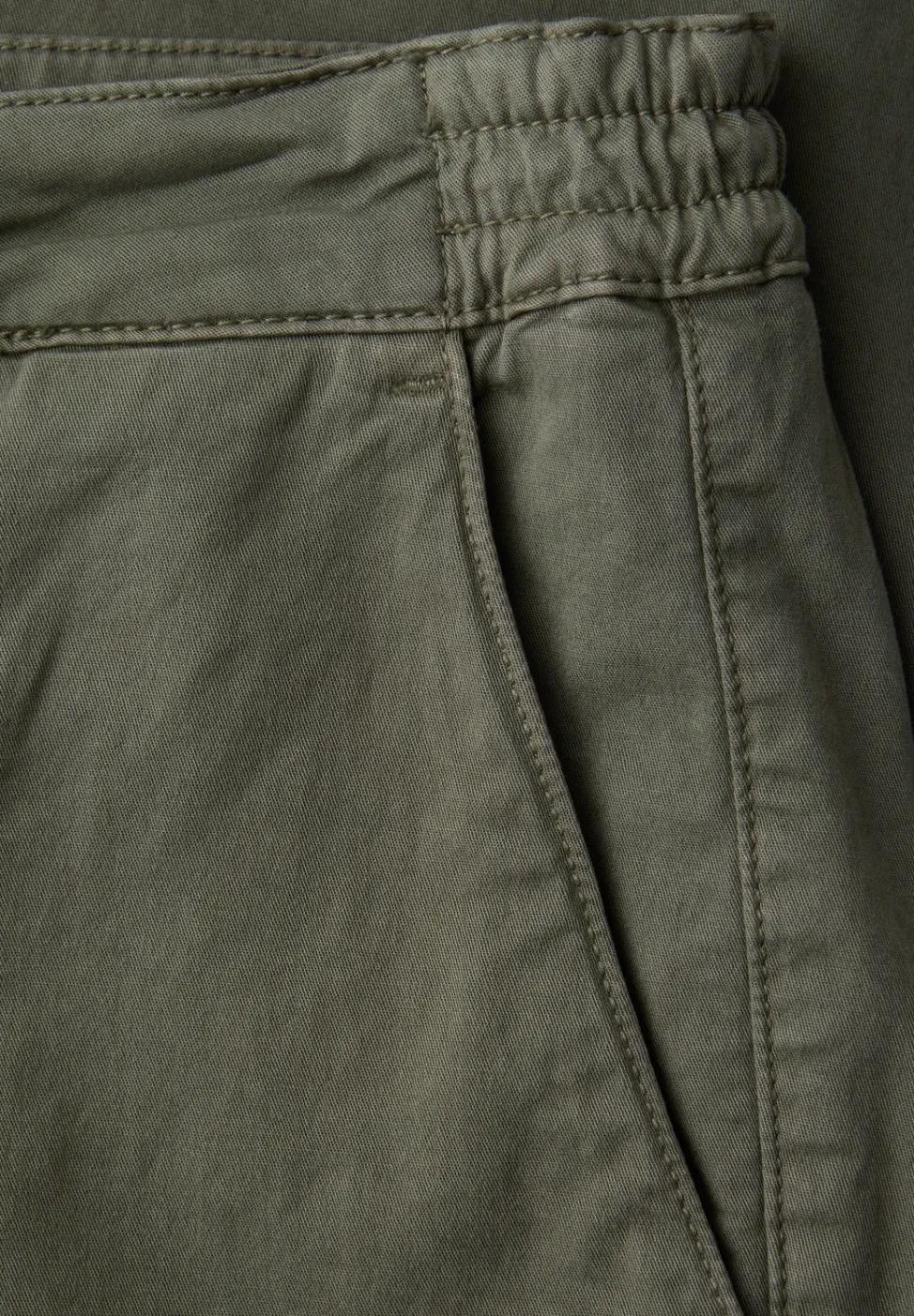 Chino met elastische tailleband