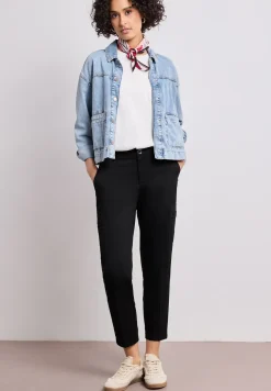 Chino's met Slim Legs en cargo-stijl zakken