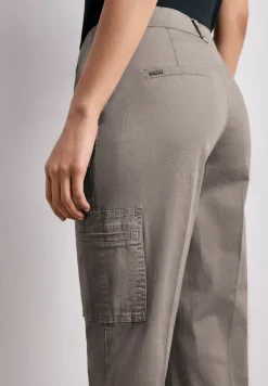 Chino's met Slim Legs en cargo-stijl zakken