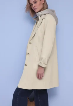 Coat met inlegwerk