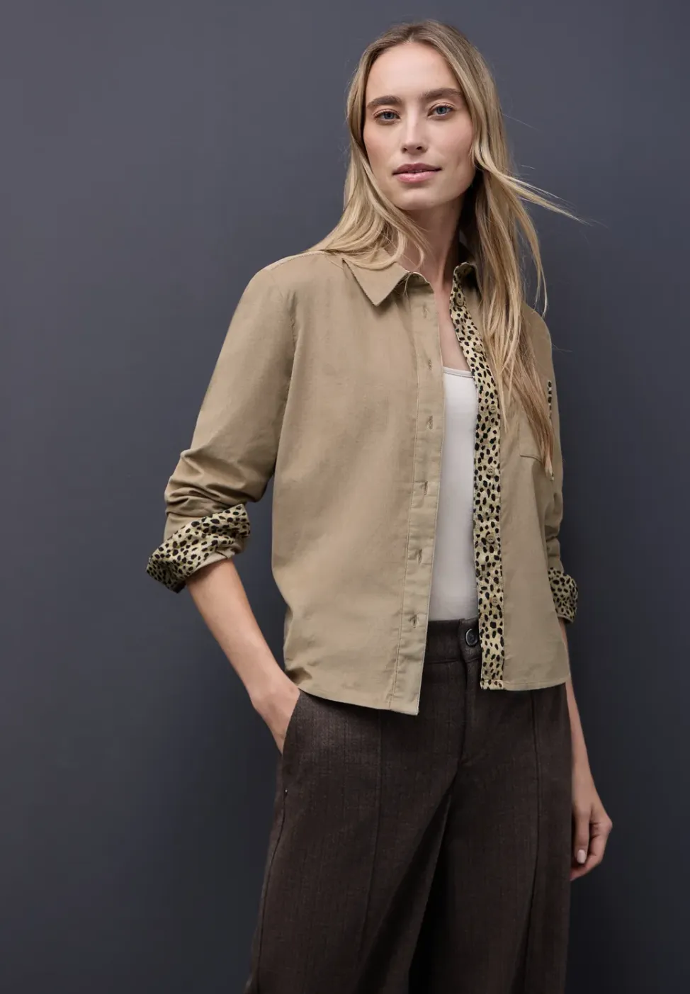 Corduroy blouse met tape details