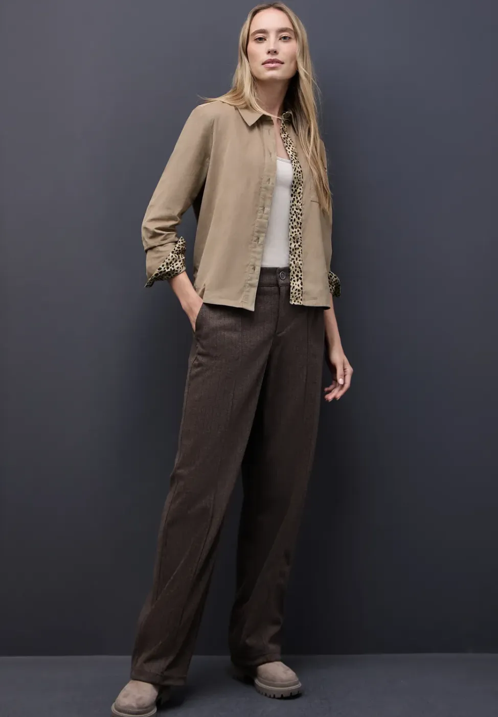 Corduroy blouse met tape details