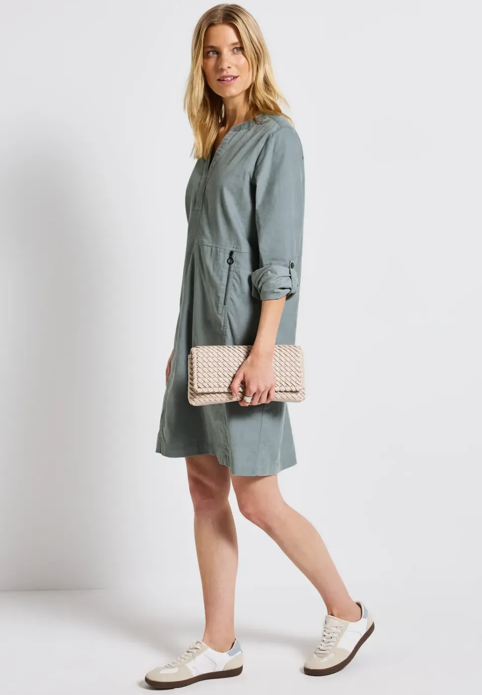 Corduroy jurk met gespleten hals
