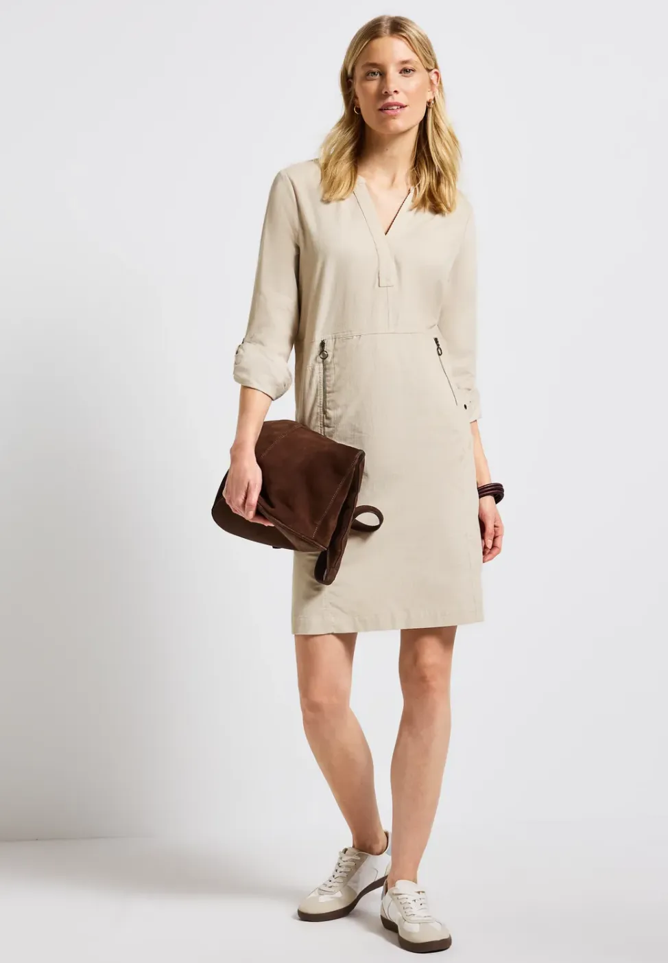 Corduroy jurk met gespleten hals