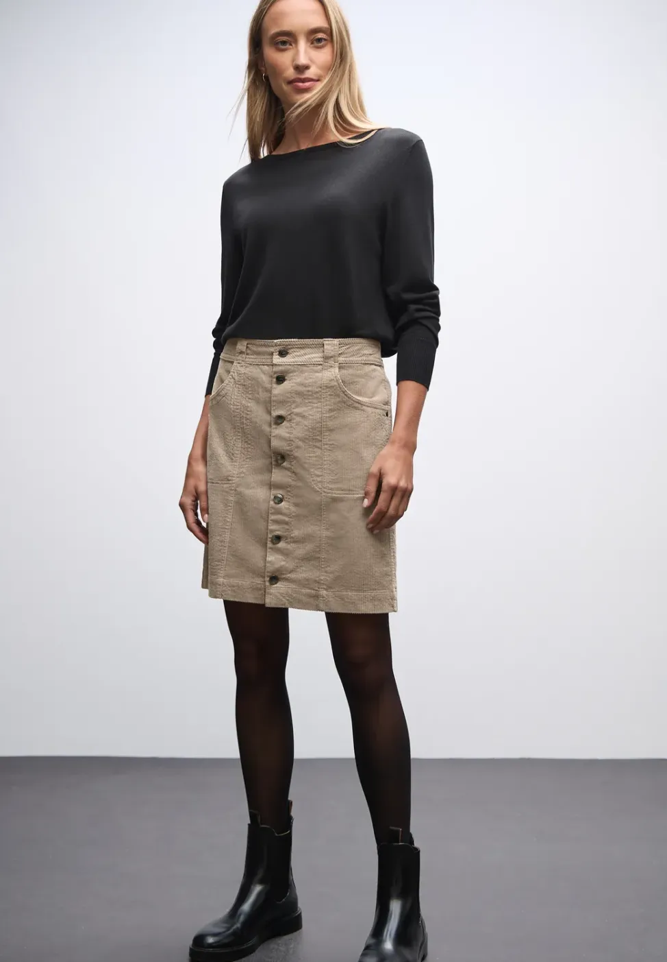 Corduroy rok met knoopsluiting