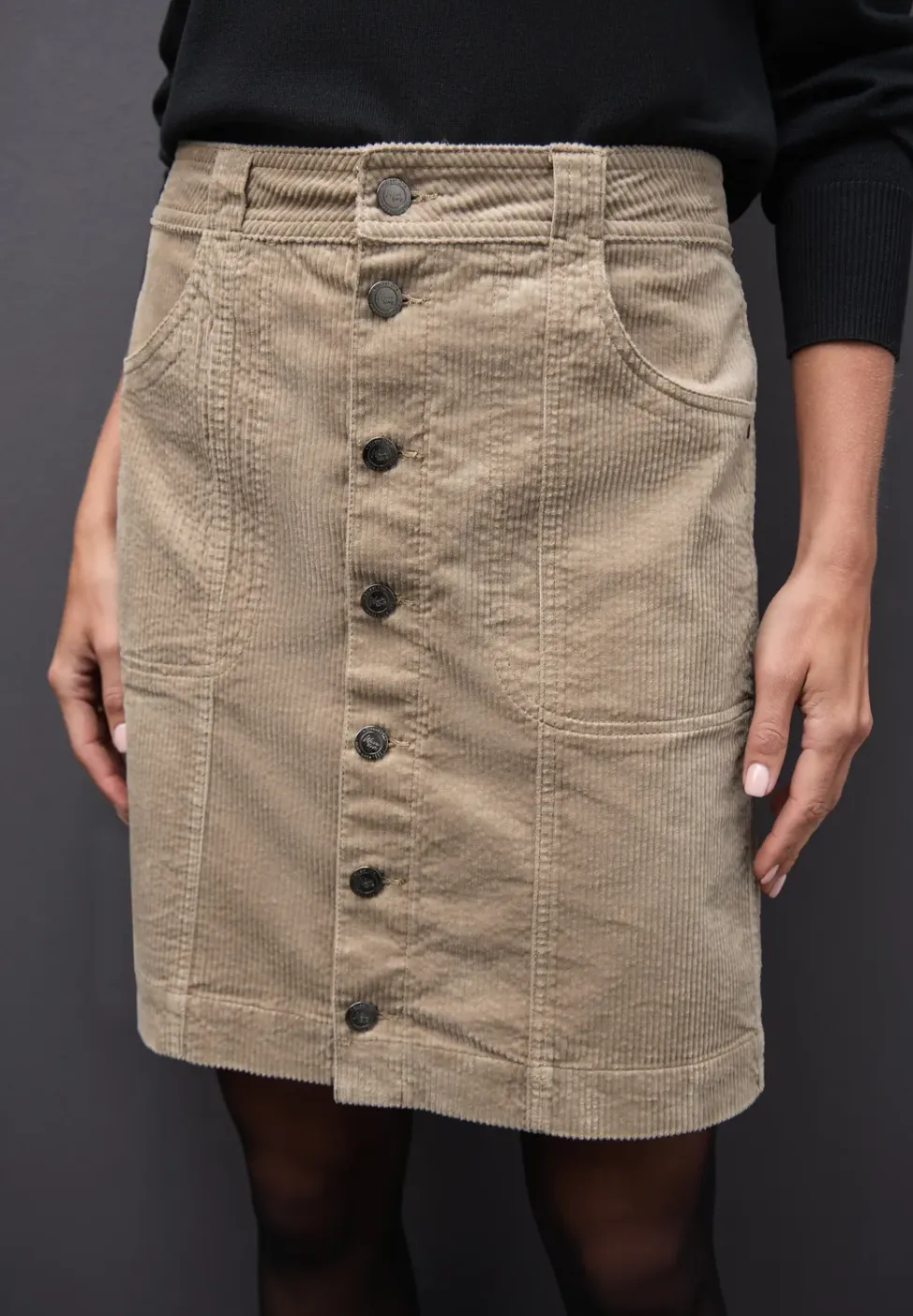 Corduroy rok met knoopsluiting