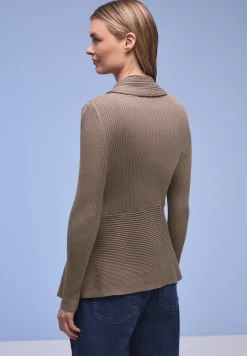 Cutline Vest