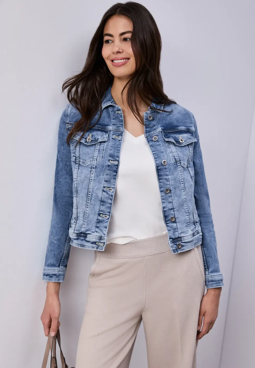 Denim jack met borstzakken en knopen