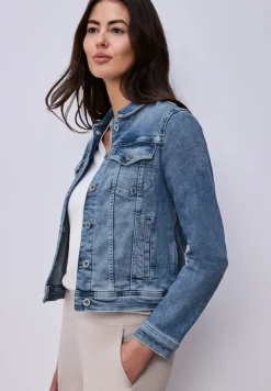 Denim jack met borstzakken en knopen