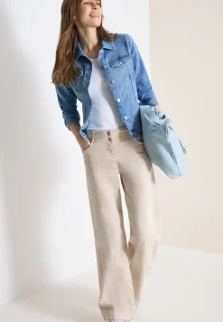Denim jack met borstzakken en knopen