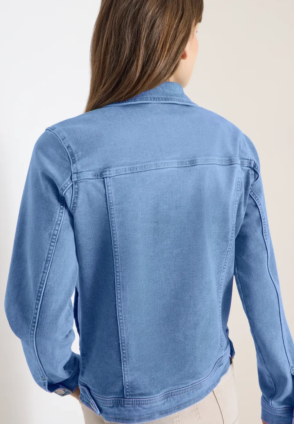 Denim jack met borstzakken en knopen
