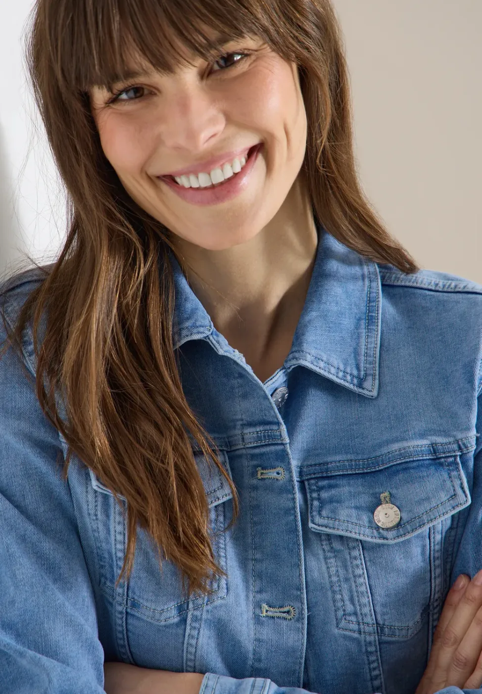 Denim jack met borstzakken en knopen