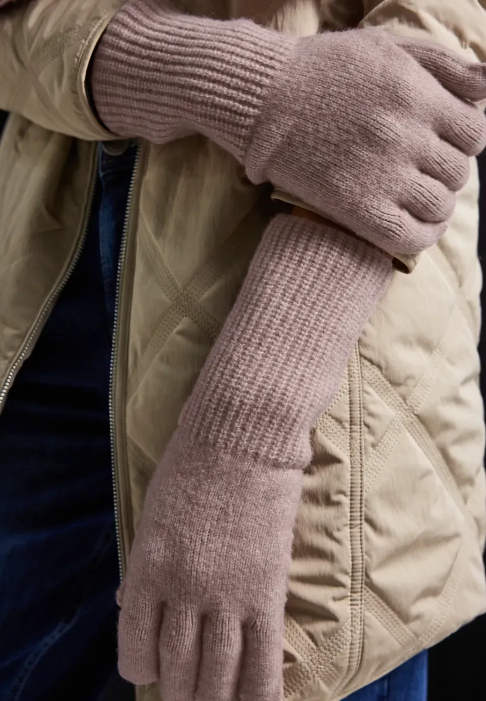 Fijn gebreide handschoenen
