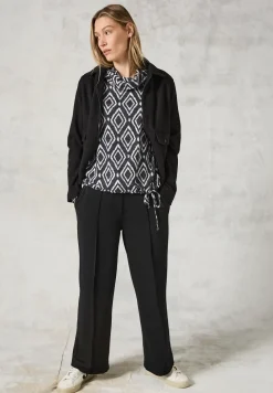 Fluffy shirt met print