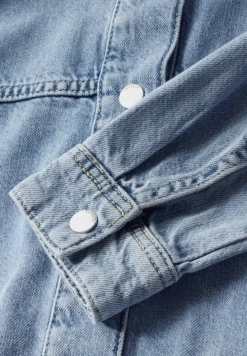 Gebleekt denim jasje