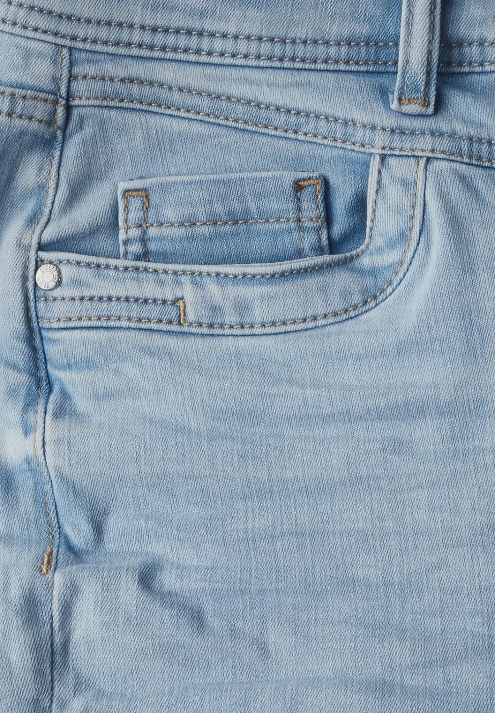 Gebleekte bermudajeans