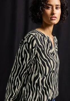 Gedessineerde blouse