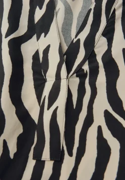 Gedessineerde blouse