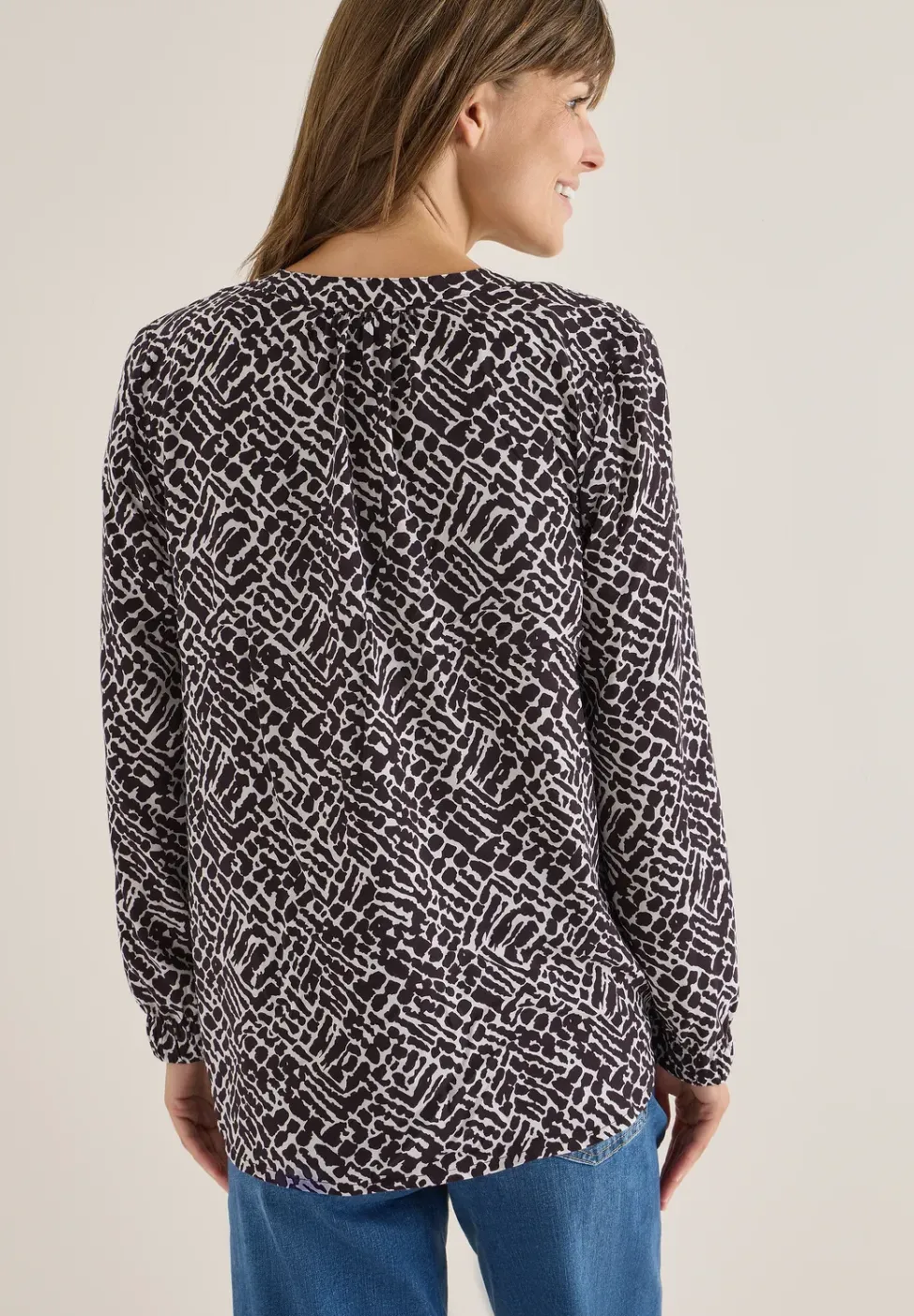 Gedessineerde blouse
