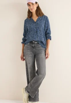 Gedessineerde blouse