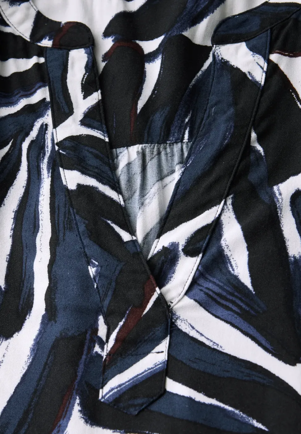 Gedessineerde blouse