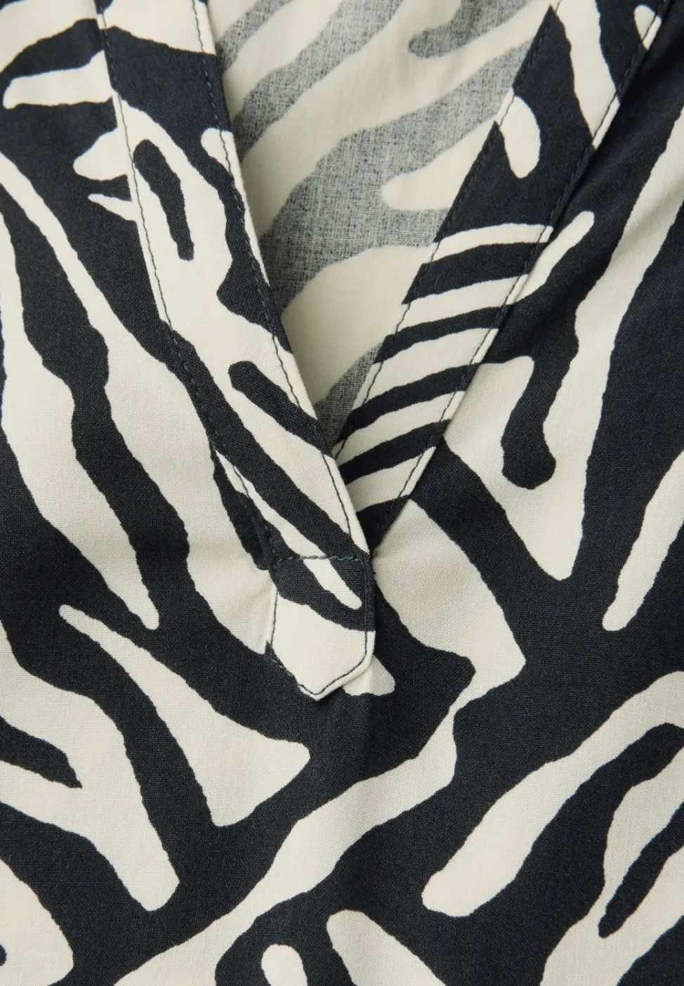 Gedessineerde blouse