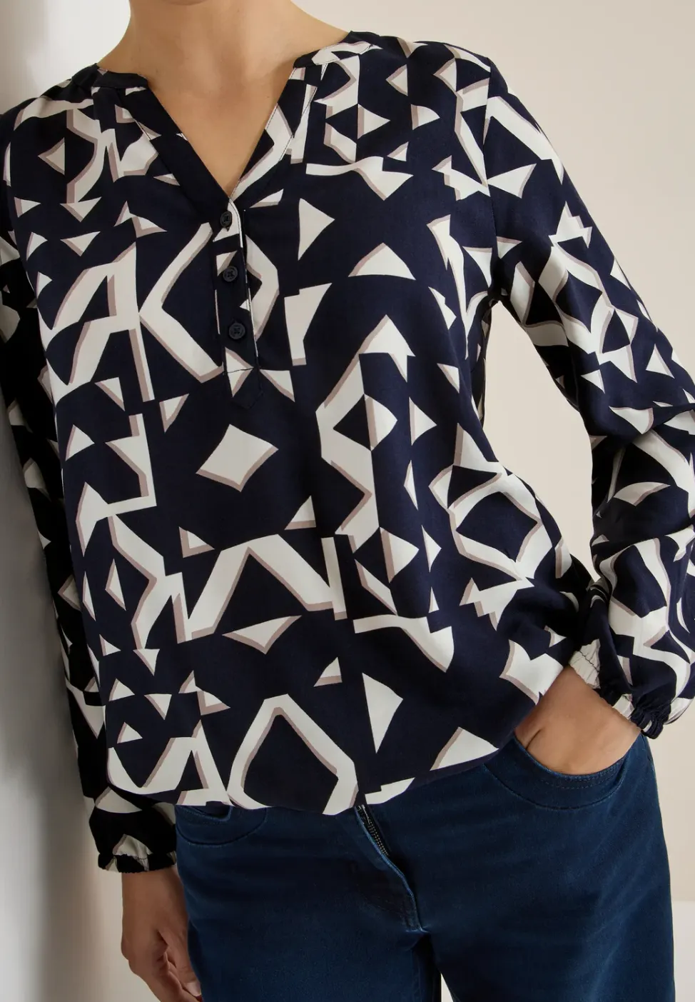 Gedessineerde blouse