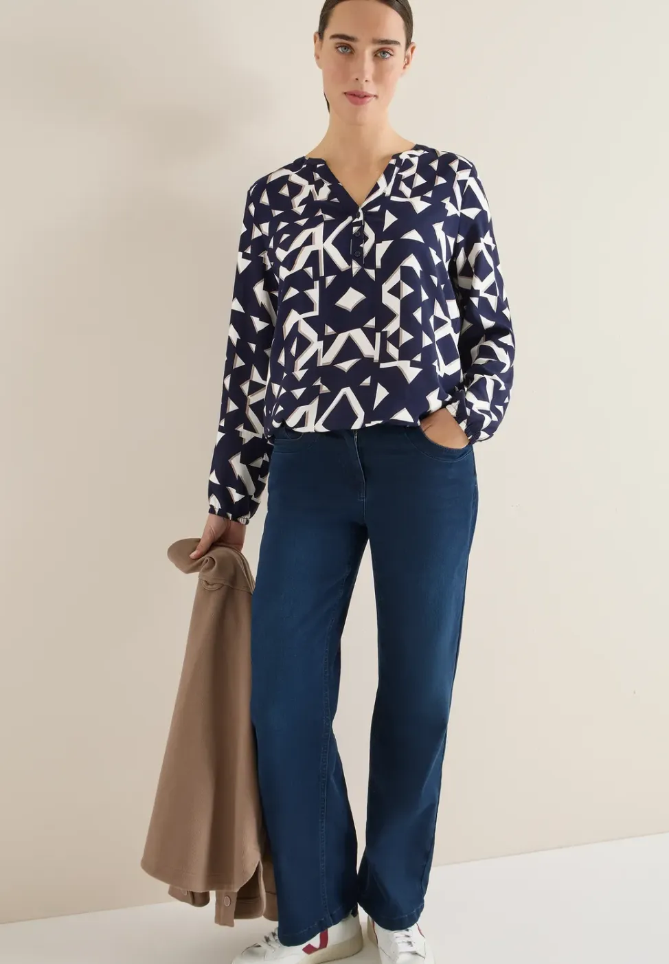 Gedessineerde blouse