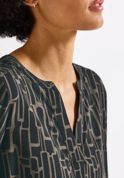 Gedessineerde blouse