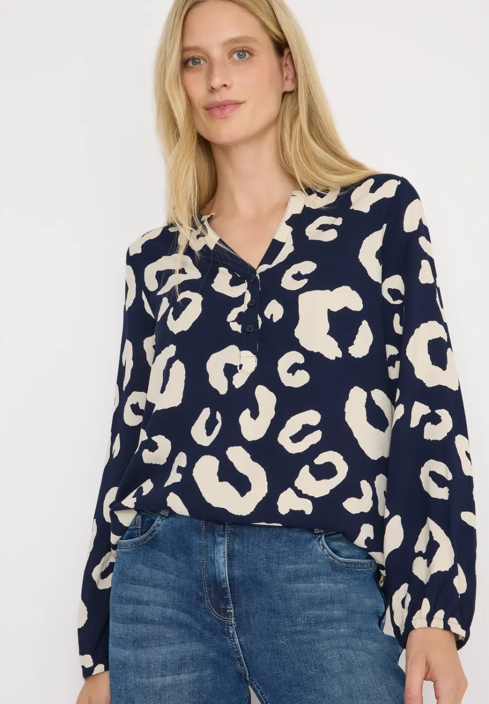 Gedessineerde blouse