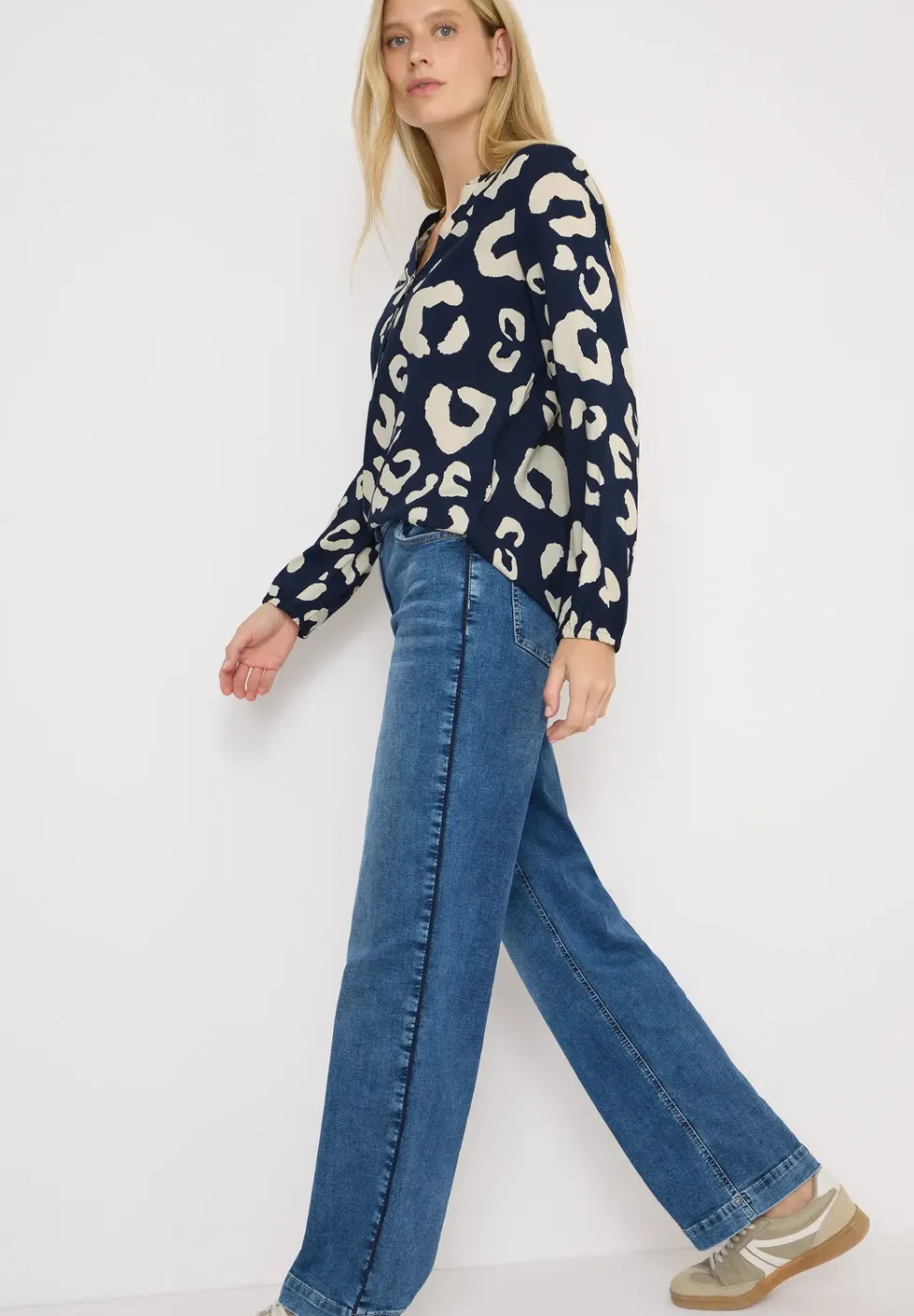 Gedessineerde blouse