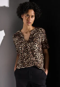 Gedessineerde blouse