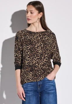 Gedessineerde blouse