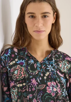 Gedessineerde blouse