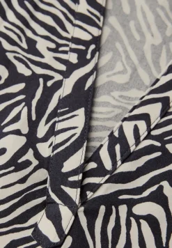 Gedessineerde blouse