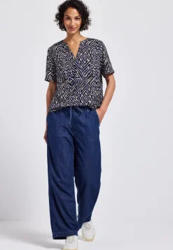 Gedessineerde blouse met gespleten hals