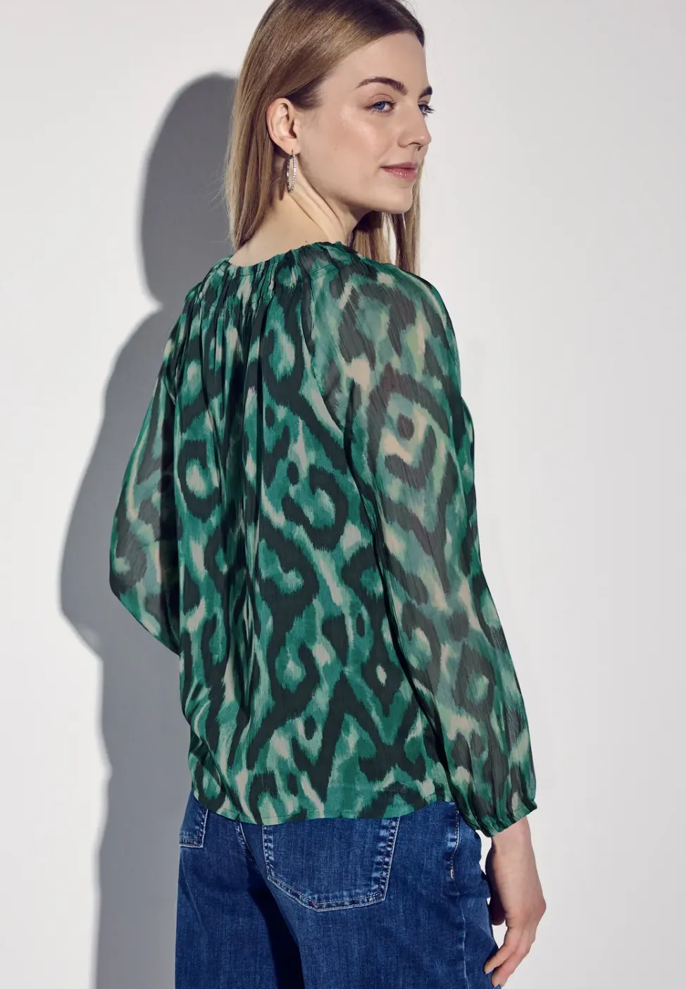 Gedessineerde chiffon blouse