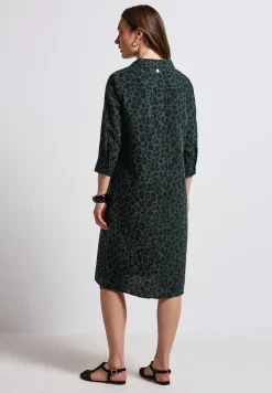 Gedessineerde mousseline jurk