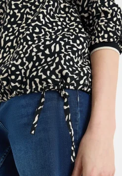 Gedessineerde blouse