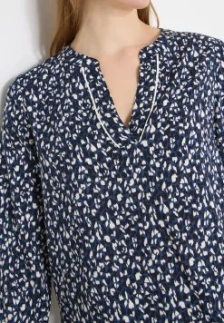 Gedessineerde blouse