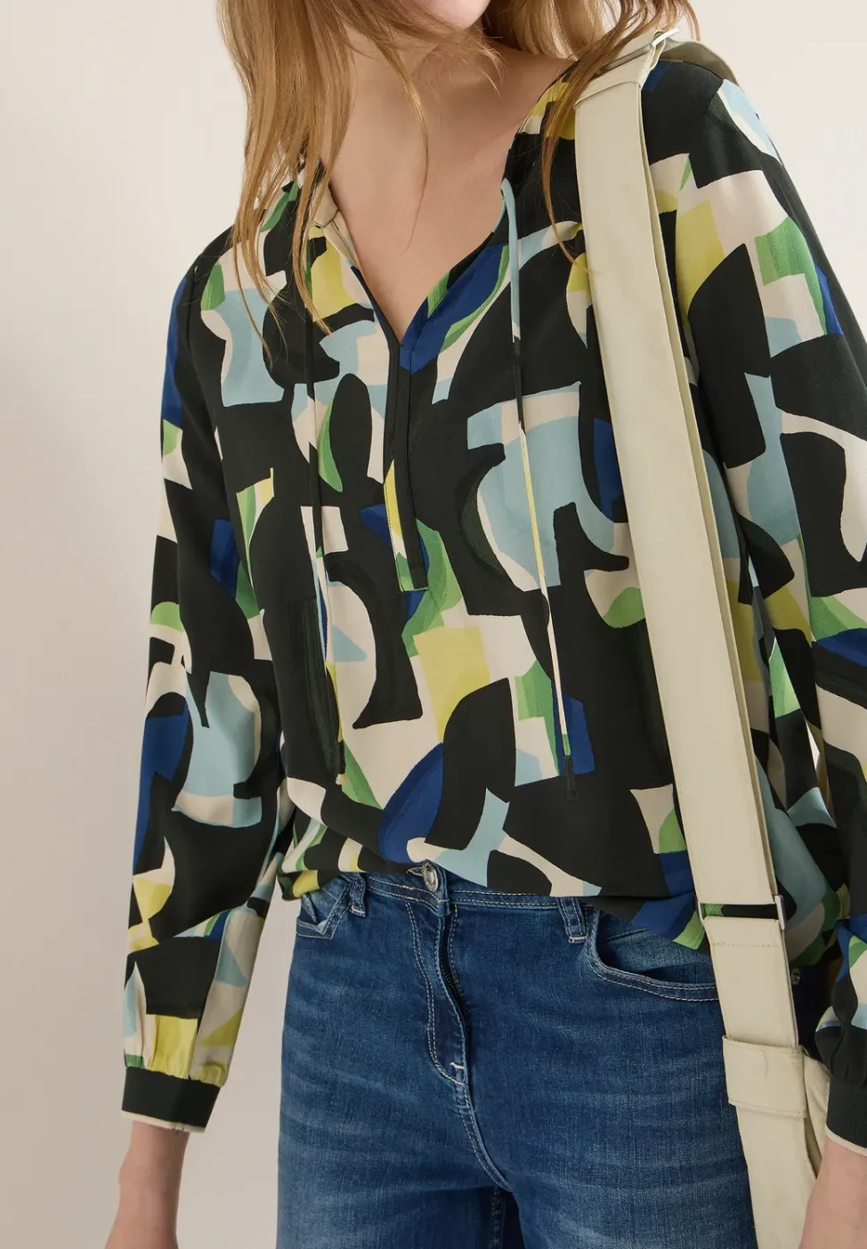 Gedessineerde blouse