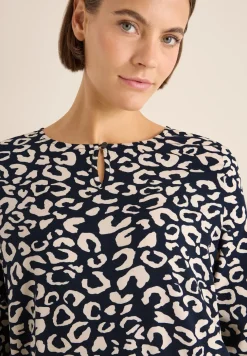 Gedessineerde blouse