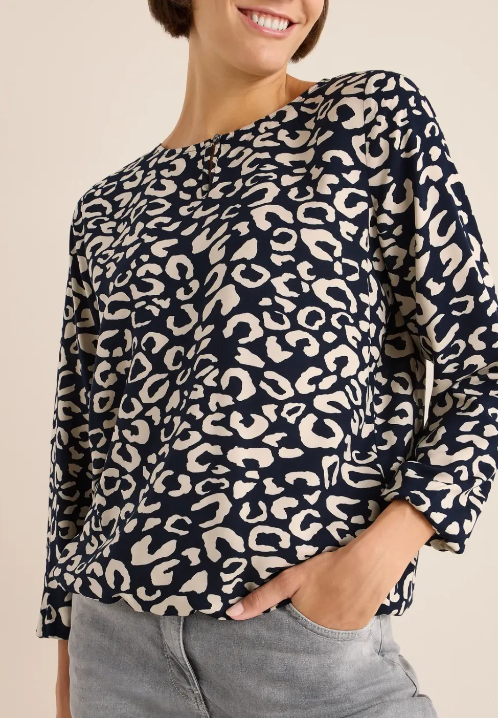 Gedessineerde blouse