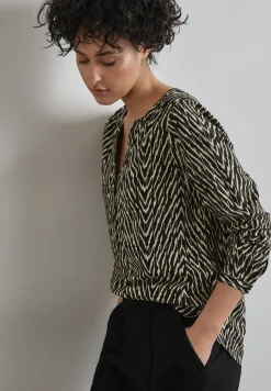 Gedessineerde blouse